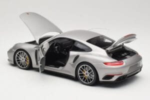 Porsche 911 991 Turbo S Argent Minichamps 1:18 113067126 Métal — image 5 sur 8