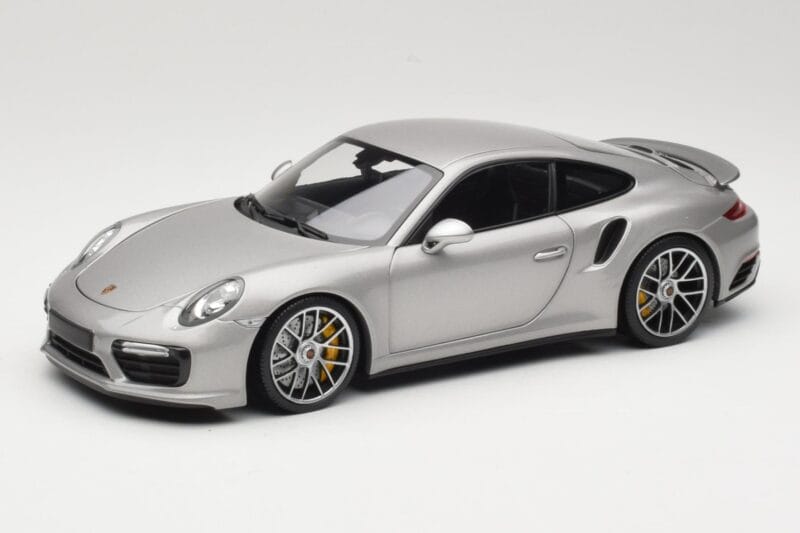 Porsche 911 991 Turbo S Argent Minichamps 1:18 113067126 Métal