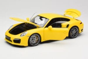 Porsche 911 991 Turbo S Jaune Avec Jantes Argentées Minichamps 1:18 110062322 Métal — image 2 sur 8
