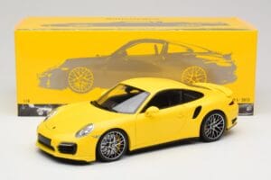 Porsche 911 991 Turbo S Jaune Avec Jantes Argentées Minichamps 1:18 110062322 Métal — image 8 sur 8