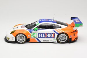Porsche 911 991.1 GT3 R Core Autosport #54 J. Bennett / C. Braun / P. Long / N. Jonsson 24 Hours of Daytona 2017 Minichamps 1 — image 3 sur 6