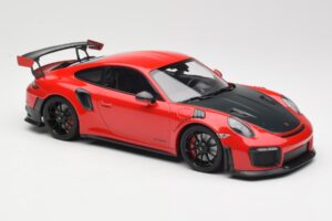 Porsche 911 GT2 RS 991.2 Rouge Jantes Noires Minichamps 1:18 155068307 Métal — image 4 sur 6