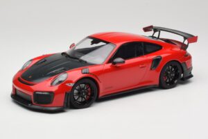 Porsche 911 GT2 RS 991.2 Rouge Jantes Noires Minichamps 1:18 155968307 Métal
