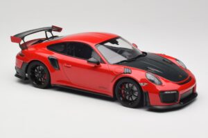 Porsche 911 GT2 RS 991.2 Rouge Jantes Noires Minichamps 1:18 155968307 Métal — image 4 sur 6