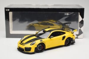Porsche 911 991.2 GT2 RS Weissach Package Jaune avec Jantes Noires Minichamps 1:18 155068311 Métal — image 6 sur 6