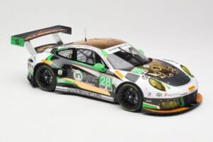 Porsche 911 991.2 GT3 R #28 Alegra Motorsports D. de Quesada / M. Morad Class Winners 24 Hours of Daytona 2017 Minichamps 1:1 — image 4 sur 6