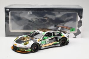 Porsche 911 991.2 GT3 R #28 Alegra Motorsports D. de Quesada / M. Morad Class Winners 24 Hours of Daytona 2017 Minichamps 1:1 — image 6 sur 6