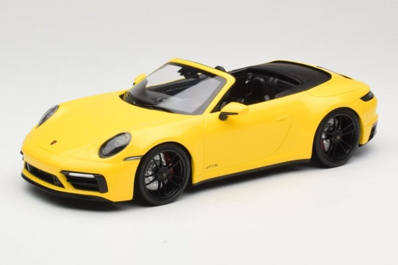 Porsche 911 992 Carrera 4 GTS Cabriolet Jaune Minichamps 1:18 155063030 Métal