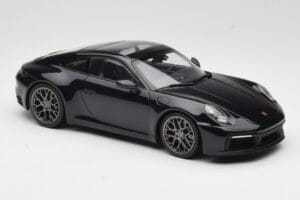 Porsche 911 992 Carrera 4S Blue Metallic Minichamps 1:18 155067321 Métal — image 4 sur 6
