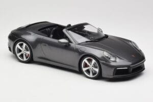 Porsche 911 992 Carrera 4S Cabriolet Agate Grey Metallic Minichamps 1:18 155067336 Métal — image 4 sur 6