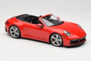 Porsche 911 992 Carrera 4S Cabriolet Rouge Minichamps 1:18 155067331 Métal — image 4 sur 6