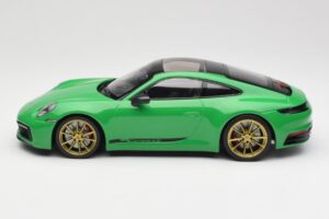 Porsche 911 992 Carrera 4S Python Green Minichamps 1:18 155067325 Métal — image 3 sur 6