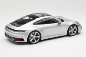 Porsche 911 992 Carrera 4S Argent Minichamps 1:18 155067322 Métal — image 2 sur 6