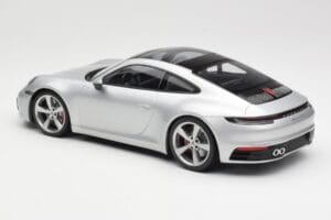 Porsche 911 992 Carrera 4S Argent Minichamps 1:18 155067322 Métal — image 5 sur 6