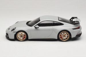 Porsche 911 992 GT3 Chalk Jantes Dorées Minichamps 1:18 117069001 Métal — image 3 sur 6