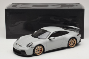 Porsche 911 992 GT3 Chalk Jantes Dorées Minichamps 1:18 117069001 Métal — image 6 sur 6