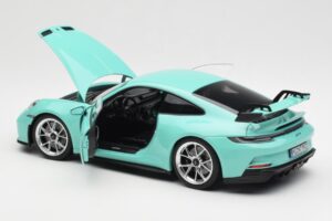 Porsche 911 992 GT3 Mint Vert Norev 1:18 187316 Métal — image 5 sur 8