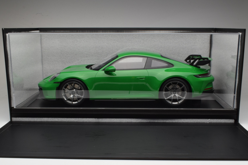 Porsche 911 992 GT3 Python Green GT Spirit 1:8 Porsche 911 992 GT3 Python Green GT Spirit 1:8 GTS801601 Résine