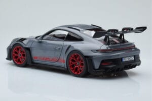 Porsche 911 992 GT3 RS Arctic Gris Pyro Rouge Norev 1:18 187350 Métal — image 7 sur 8