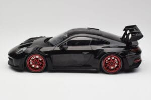 Porsche 911 992 GT3 RS Noir & Roues Rouges & Décor Noir Minichamps 1:18 153062240 Métal — image 3 sur 6