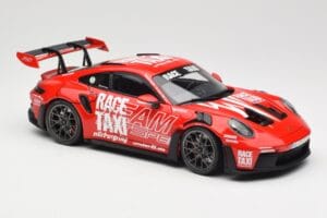 Porsche 911 992 GT3 RS Getspeed Race Taxi Guards Red Minichamps 1:18 110062040 Métal — image 6 sur 8