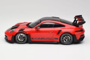 Porsche 911 992 GT3 RS Guards Rouge & Roues Argent Weissach Package Minichamps 1:18 153062246 Métal — image 3 sur 6