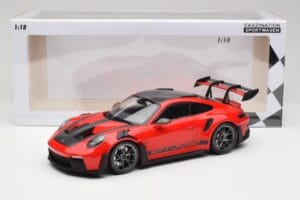 Porsche 911 992 GT3 RS Guards Rouge & Roues Argent Weissach Package Minichamps 1:18 153062246 Métal — image 6 sur 6