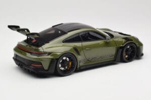 Porsche 911 992 GT3 RS Nato Olive & Black Wheels Minichamps 1:18 110062027 Métal — image 3 sur 8