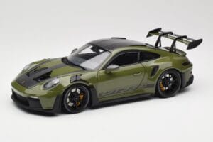 Porsche 911 992 GT3 RS Nato Olive & Black Wheels Minichamps 1:18 110062027 Métal