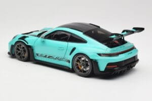 Porsche 911 992 GT3 RS Python Green & Dark Silver Wheels Minichamps 1:18 110062026 Métal — image 7 sur 8