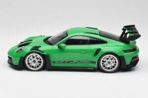 Porsche 911 992 GT3 RS Python Vert & Roues Argent & Décor Noir Minichamps 1:18 153062235 Métal — image 3 sur 6