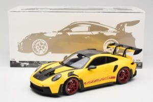 Porsche 911 992 GT3 RS Racing Yellow Weissach Package & Red Wheels Minichamps 1:18 110062025 Métal — image 8 sur 8