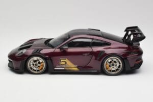 Porsche 911 992 GT3 RS Ultraviolet & Jantes Argent Minichamps 1:18 110062029 Métal — image 4 sur 8