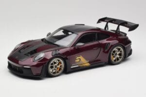 Porsche 911 992 GT3 RS Ultraviolet & Jantes Argent Minichamps 1:18 110062029 Métal