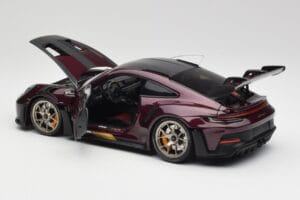 Porsche 911 992 GT3 RS Ultraviolet & Jantes Argent Minichamps 1:18 110062029 Métal — image 5 sur 8