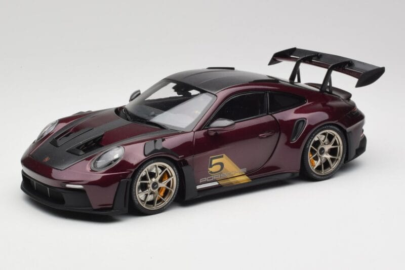 Porsche 911 992 GT3 RS Ultraviolet & Jantes Argent Minichamps 1:18 110062029 Métal