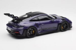 Porsche 911 992 GT3 RS Weissach Package Ultraviolet Norev 1:18 187368 Métal — image 3 sur 8