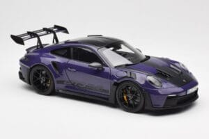 Porsche 911 992 GT3 RS Weissach Package Ultraviolet Norev 1:18 187368 Métal — image 6 sur 8