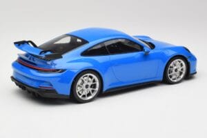 Porsche 911 992 GT3 Shark Bleu & Jantes Argent Minichamps 1:18 143069015 Résine — image 2 sur 6