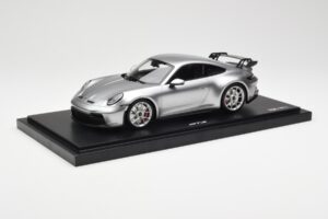 Porsche 911 992 GT3 Argent Minichamps 1:18 WAP0211510M004 Résine