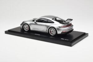 Porsche 911 992 GT3 Argent Minichamps 1:18 WAP0211510M004 Résine — image 5 sur 7