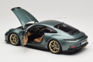 Porsche 911 992 GT3 Touring Package Malachite Green Metallic Norev 1:18 187382 Métal — image 5 sur 8