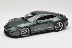 Porsche 911 992 S/T Malachite Green Metallic Norev 1:18 187472 Métal