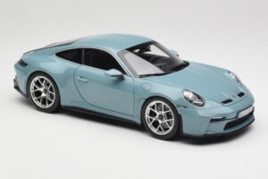 Porsche 911 992 S/T Meissen Blue Norev 1:18 187470 Métal — image 6 sur 8