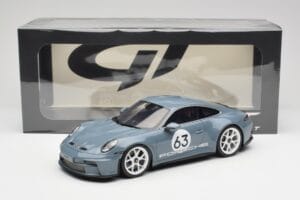 Porsche 911 992 ST Gentian Blue Metallic GT Spirit 1:18 GT491 Résine — image 6 sur 6