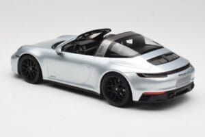Porsche 911 992 Targa 4 GTS Argent Minichamps 1:18 155061061 Métal — image 5 sur 6