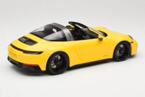 Porsche 911 992 Targa 4 GTS Jaune Minichamps 1:18 153061064 Métal — image 2 sur 6