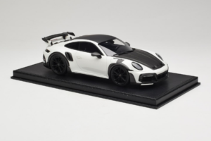 Porsche 911 992 TechArt GTstreet R Blanc Avec Roues Noires TechArt 1:18 REMC013 Résine — image 4 sur 6