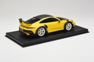 Porsche 911 992 TechArt GTstreet R Jaune Avec Roues Blanches TechArt 1:18 REMC015 Résine — image 2 sur 6