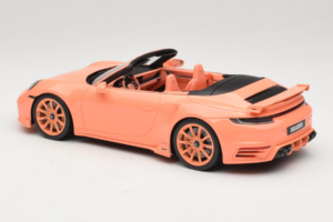 Porsche 911 992 Turbo S Cabriolet Brabus 900 Peetch GT Spirit 1:18 GT564 Résine — image 5 sur 6